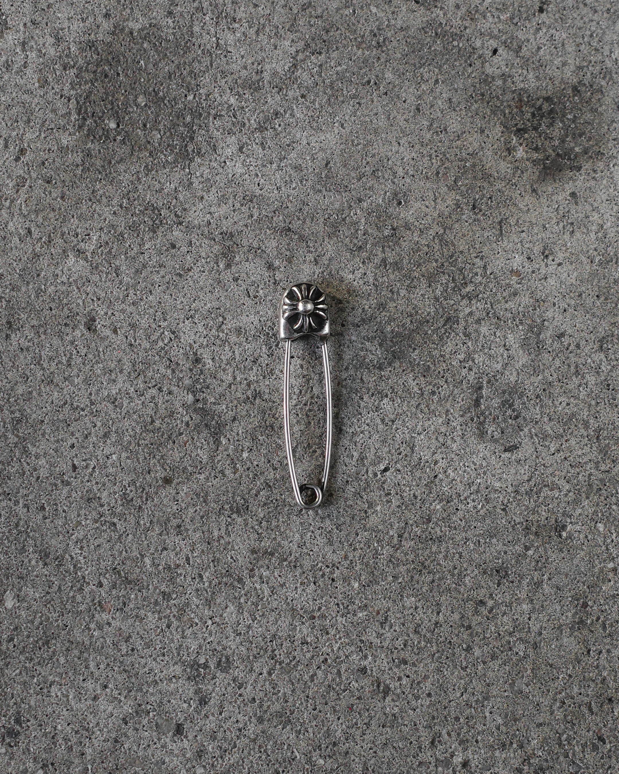 Chrome hearts discount safety pin earing