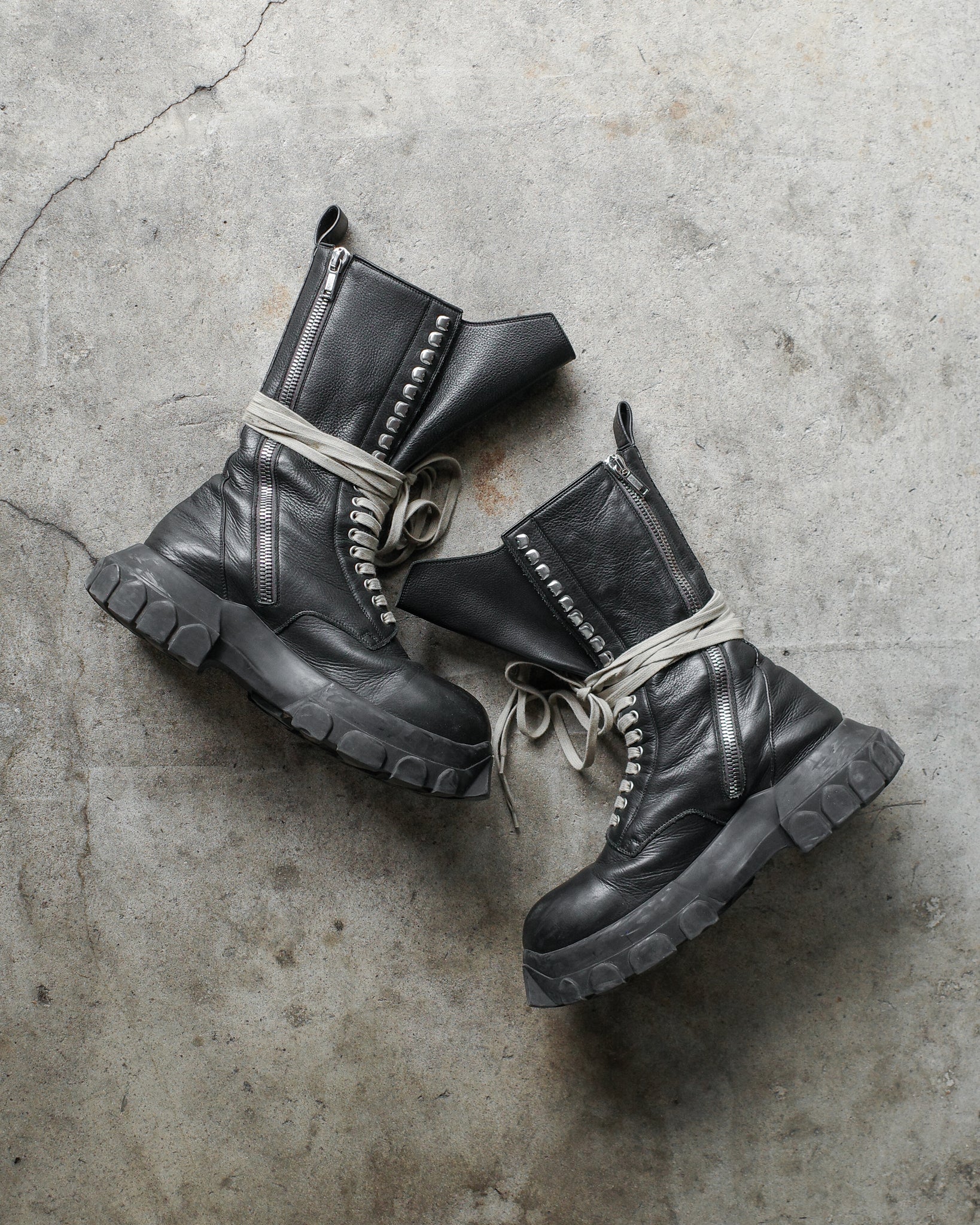 Rick Owens Lace Up Bozo Tractor Boots – BLINDATE INC