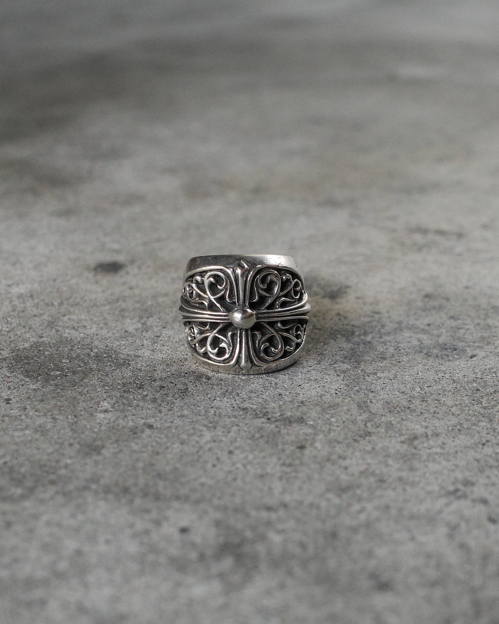 Chrome Hearts Oval Cross Ring