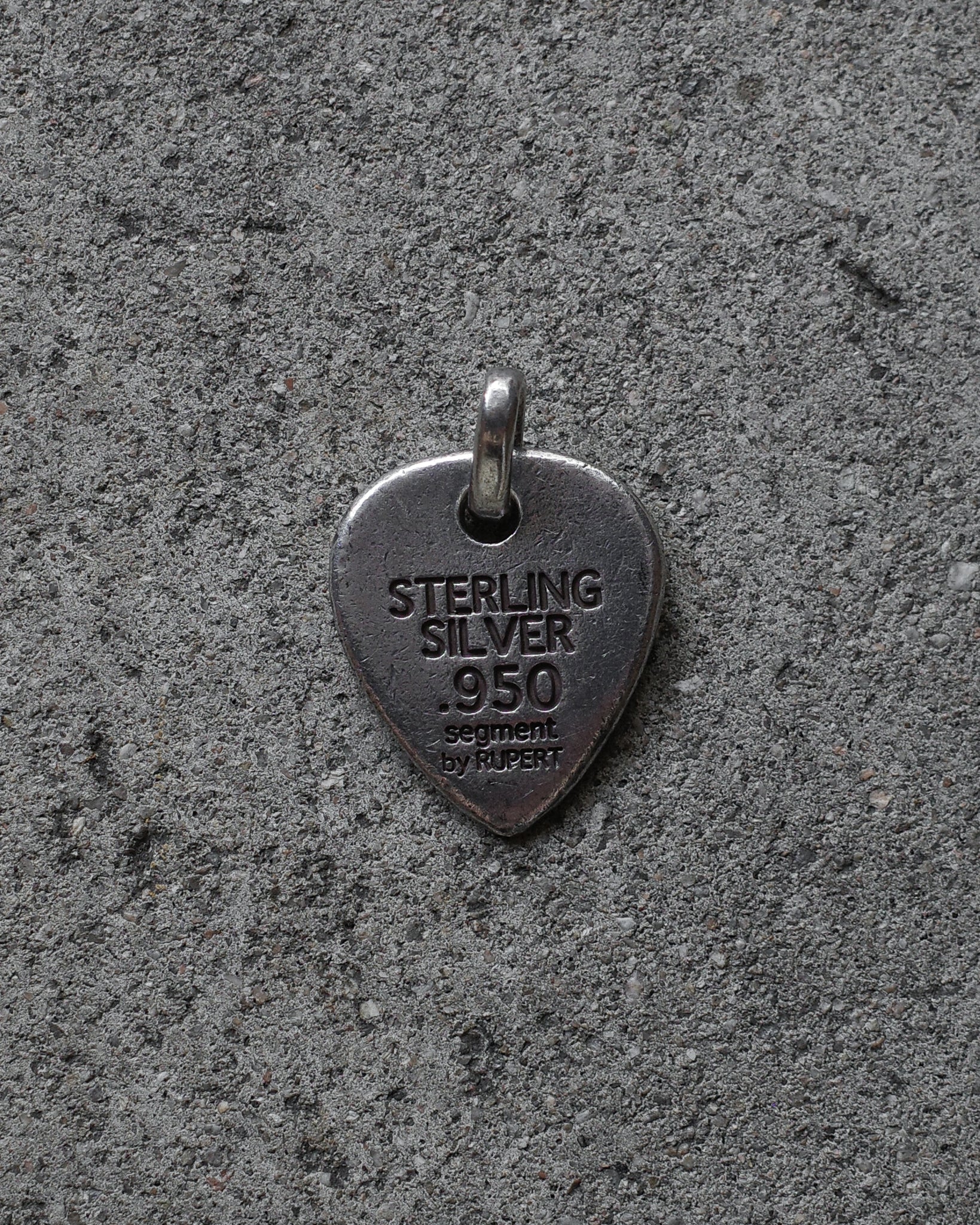 Segment Rupert Guitar Pick Pendant