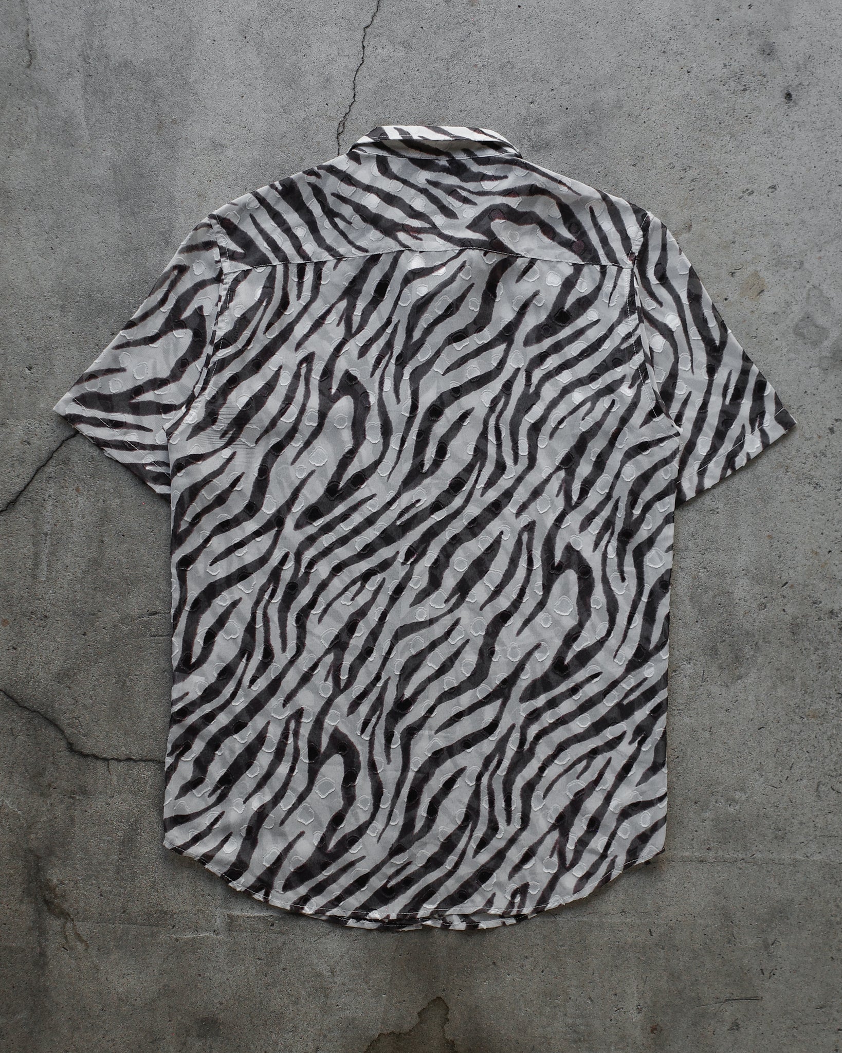 Tornado Mart Zebra Print Button Up