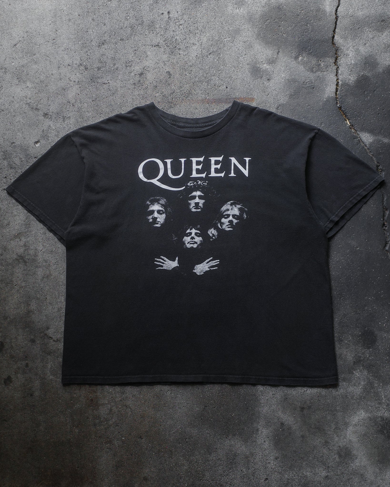 2000s Queen Tee