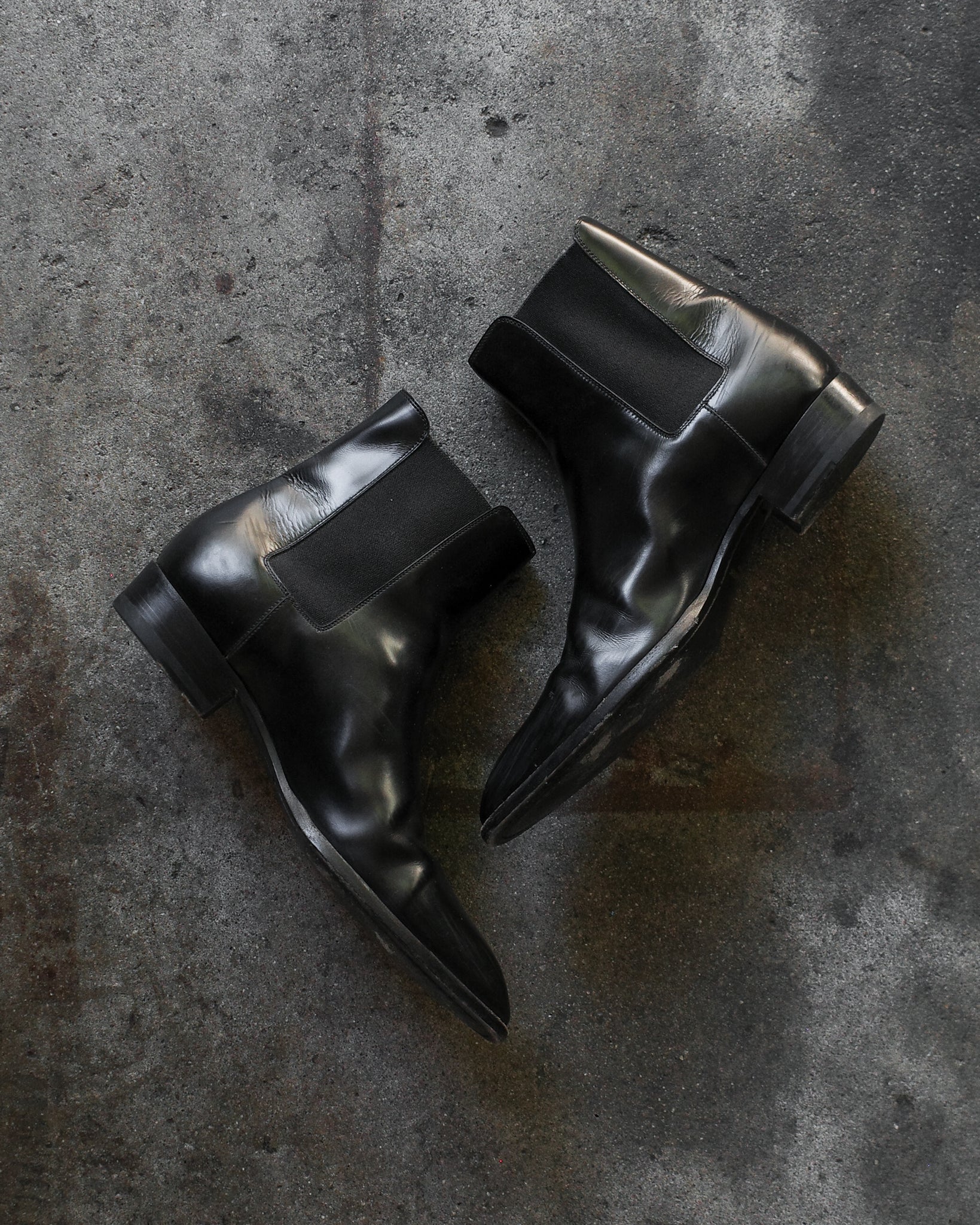 Saint Laurent Paris Wyatt Chelsea Boots