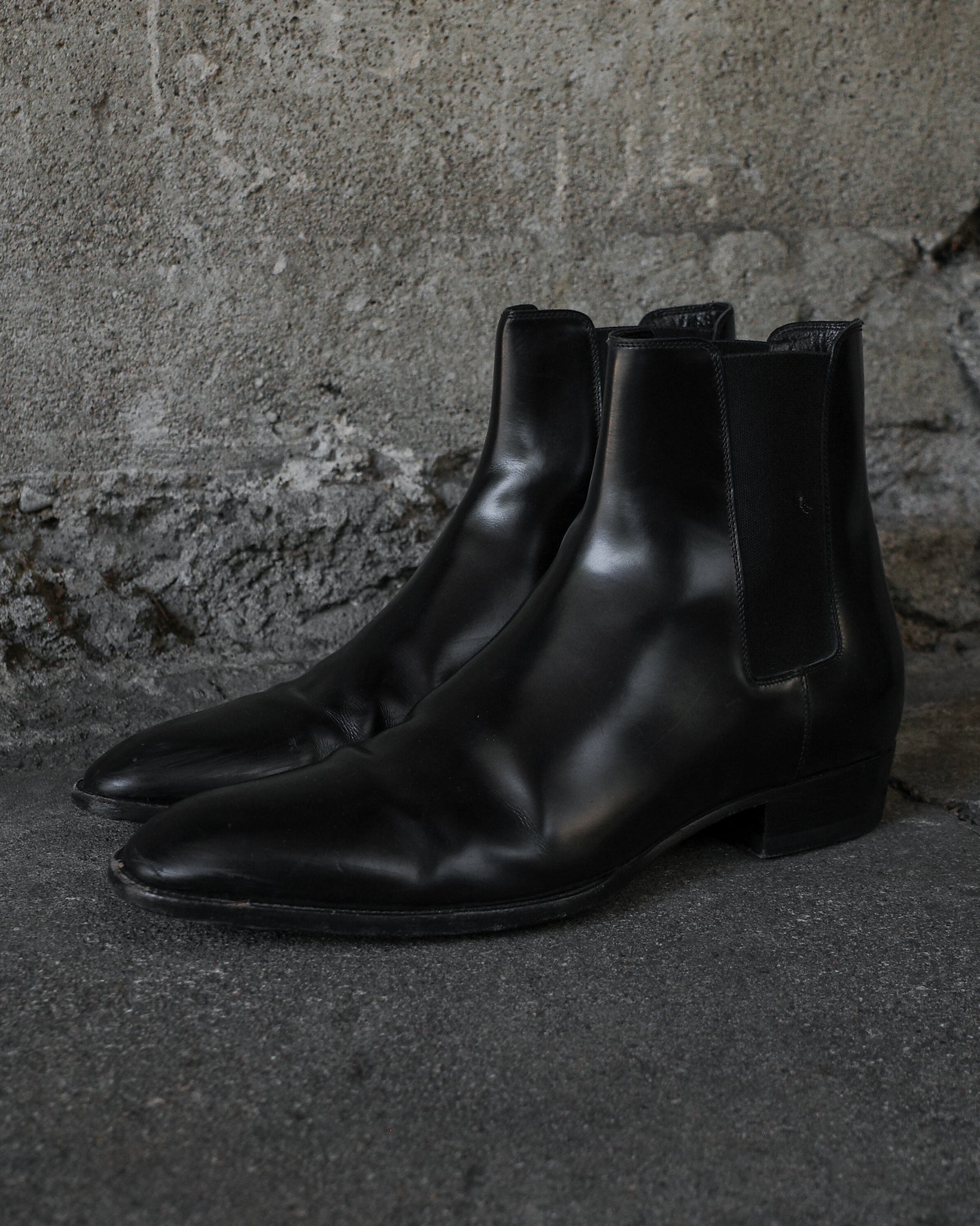 Saint Laurent Paris Wyatt Chelsea Boots