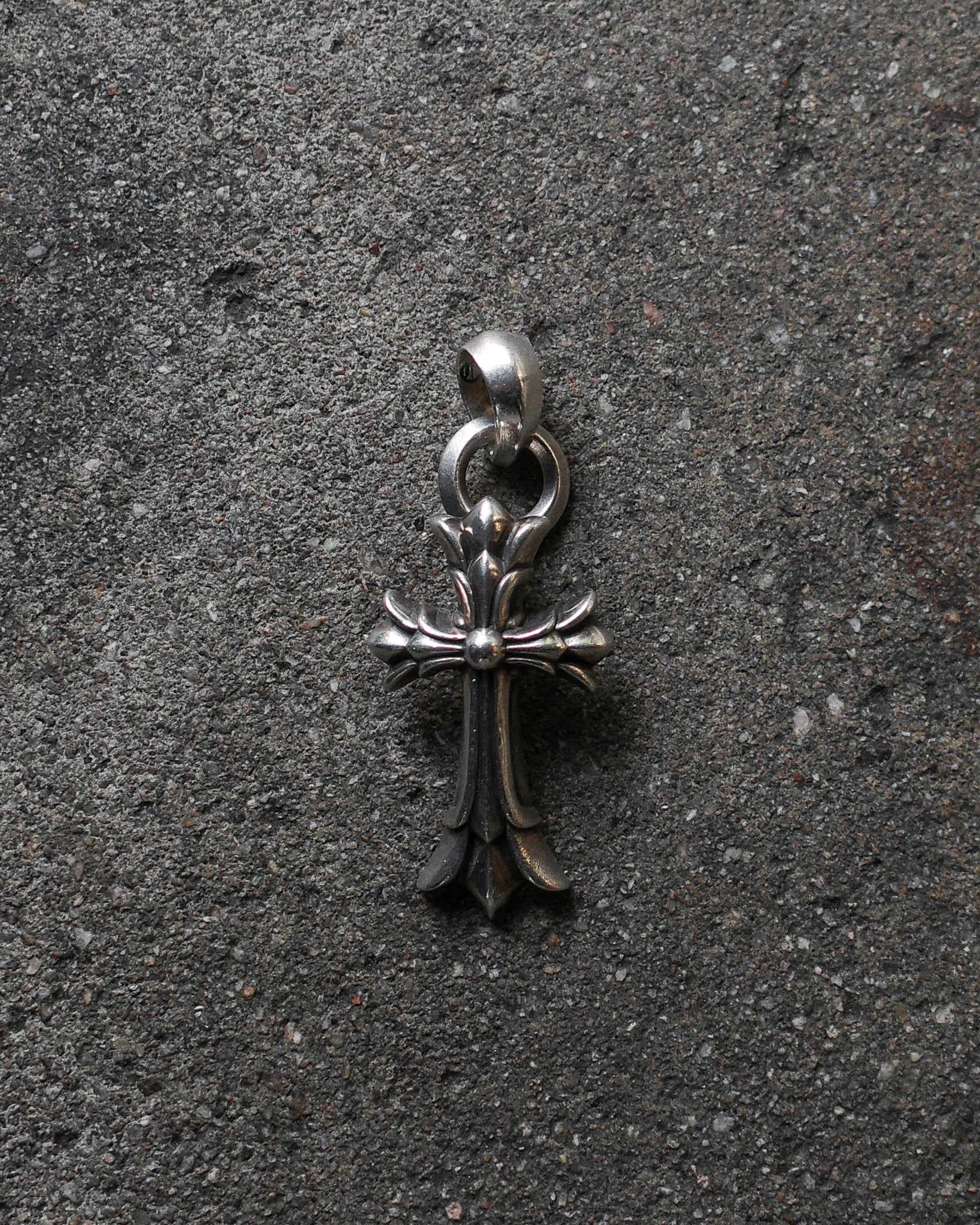 Chrome Hearts Double Cross Pendant